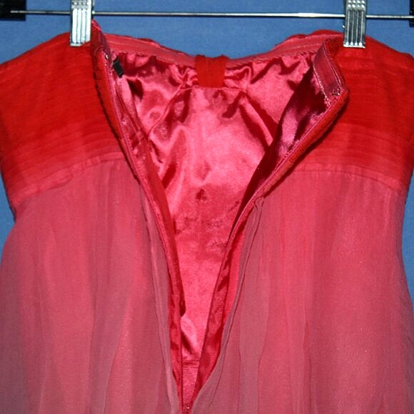 BCBGMAXAZRIA Strapless Ombre Cocktail Dress - Women's Size 4 - Red to Pink - Emb - Picture 10 of 13